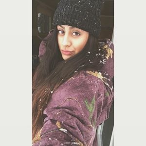 Meet your Posher, Sabrina